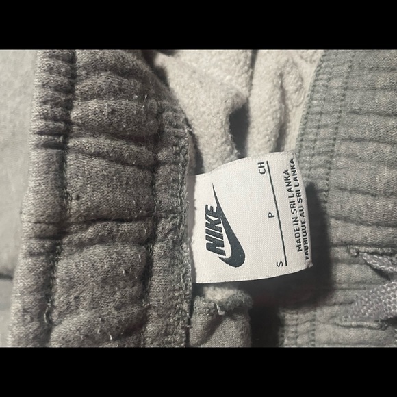Nike Sweatpants - Picture 3 of 3